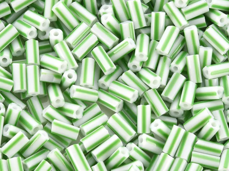 Perles tubes bugles - Rayures vertes - 8 mm - 10 g