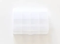 Petite boite de rangement avec 12 compartiments