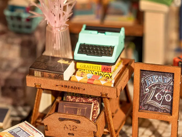 Pièce miniature Librairie du coin DIY - Rolife
