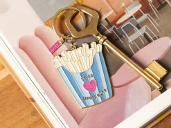 Porte-clés en émail - Fries Before Guys - ATWS