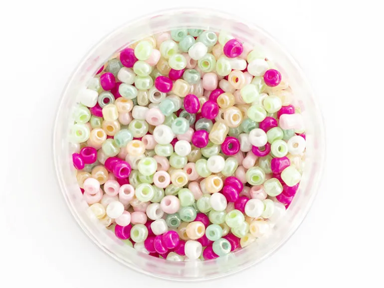 Pot de 60 grammes de perles de rocailles 3mm - nuances printanières