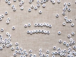 Pot perles lettres – Blanc et noir