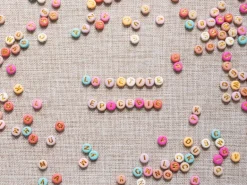 Pot perles lettres – Couleurs chaudes