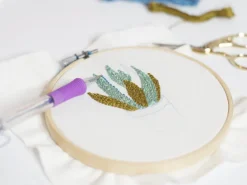 Punch needle / aiguille magique pour broderie facile - rose et blanc