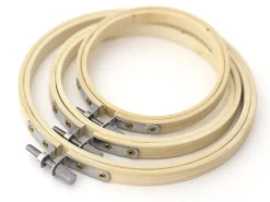 Tambour à broder bois clair - 20 cm