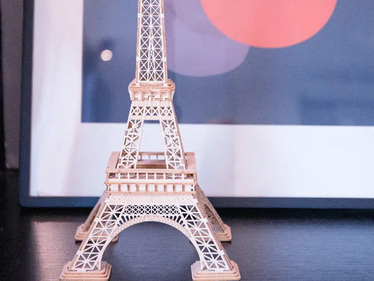 Tour Eiffel en bois à assembler