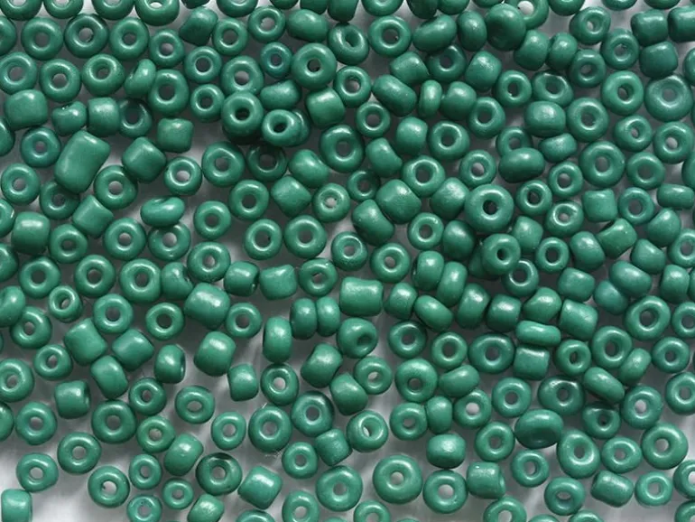 Tube de 350 perles de rocailles opaques - Vert foncé